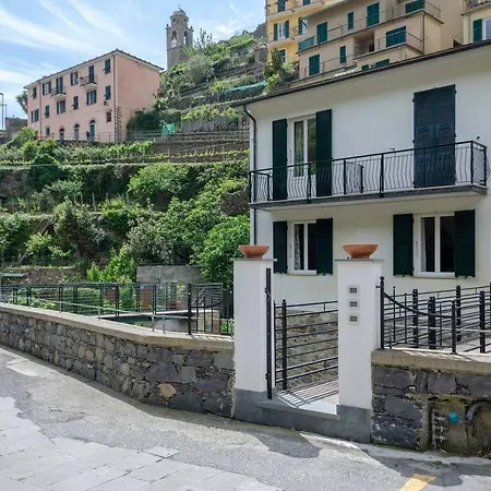 Joivy Family Flat With Little Patio, Cinque Terre *