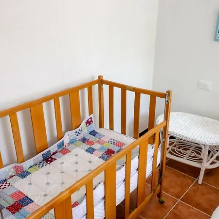 Joivy Family Flat With Little Patio, Cinque Terre Apartment *