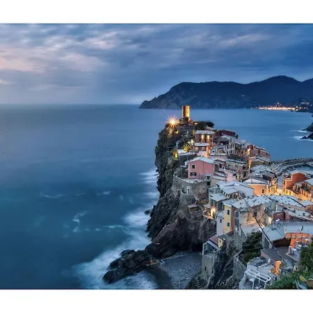 Apartment Joivy Family Flat With Little Patio, Cinque Terre Vernazza
