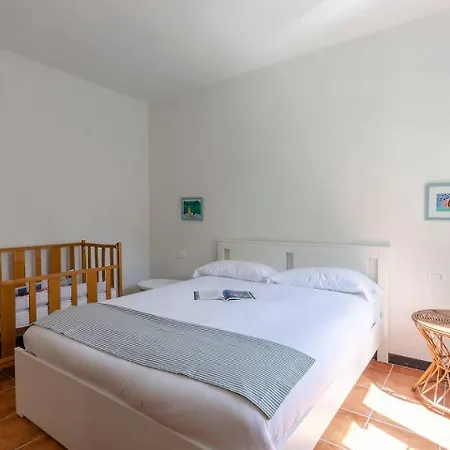 Joivy Family Flat With Little Patio, Cinque Terre Vernazza