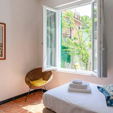 Joivy Family Flat With Little Patio, Cinque Terre Apartment
